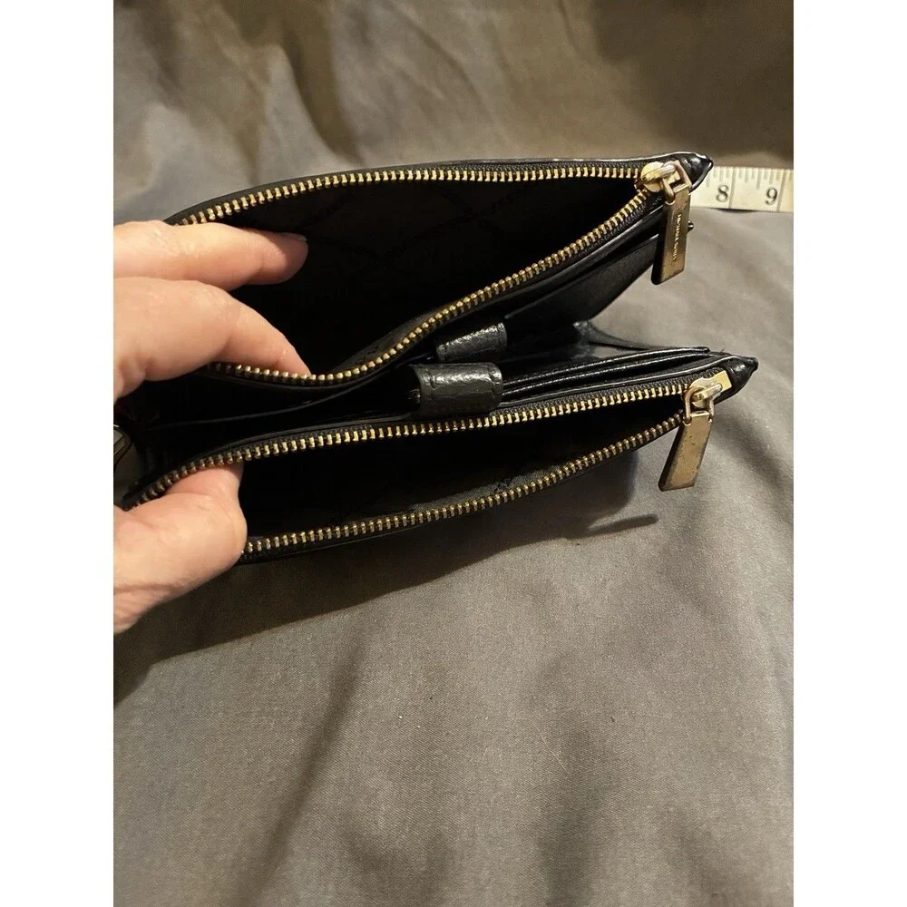 Michael Kors Jet Set Signature Multifunction Wristlet Wallet Billfold Black Gold